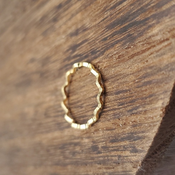 Jewelry - 3.5 R369 squiggly wreath ring band